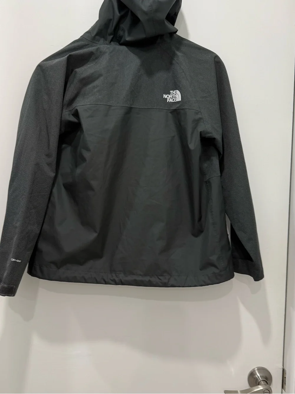 The North Face Boys sz 10/12 Hooded Raincoat in Charcoal Gray